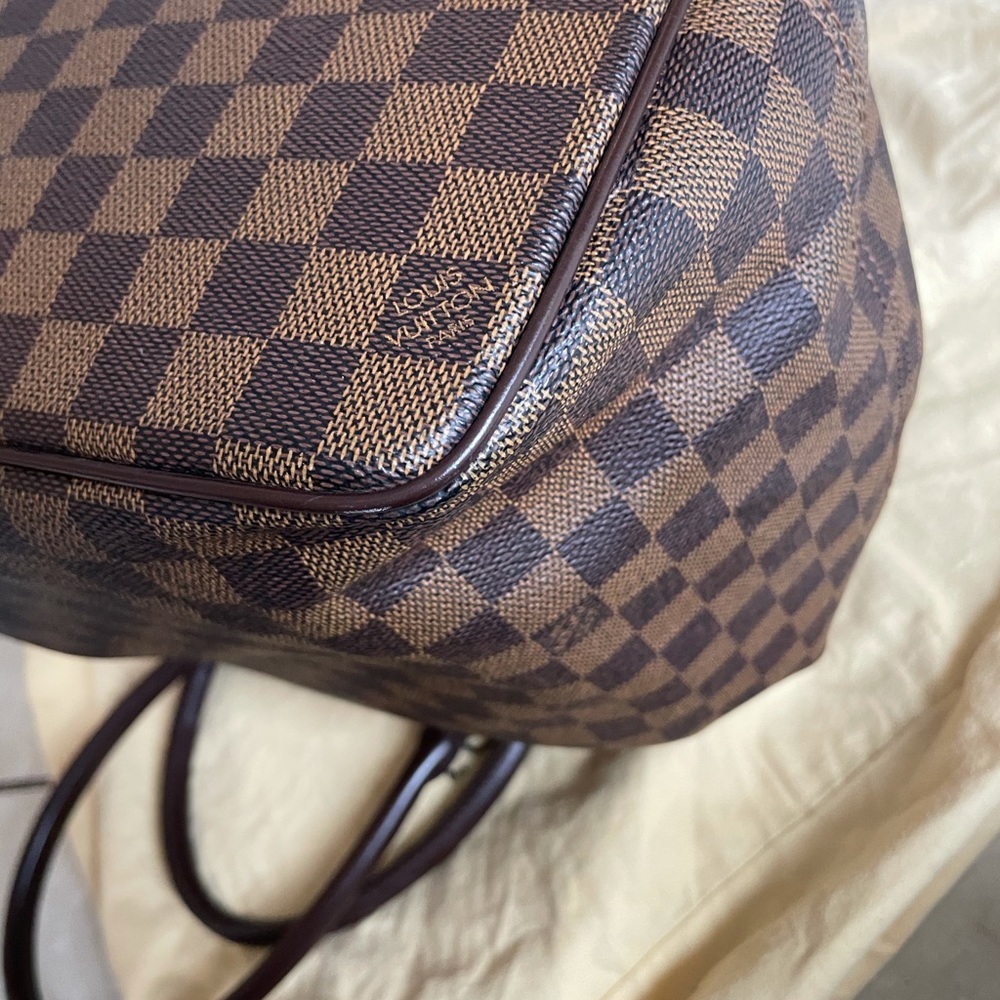 Louis Vuitton Saleya GM - Picture 10 of 16
